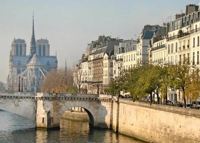 Wagram & Arc De Triomphe - Cityapartmentstay